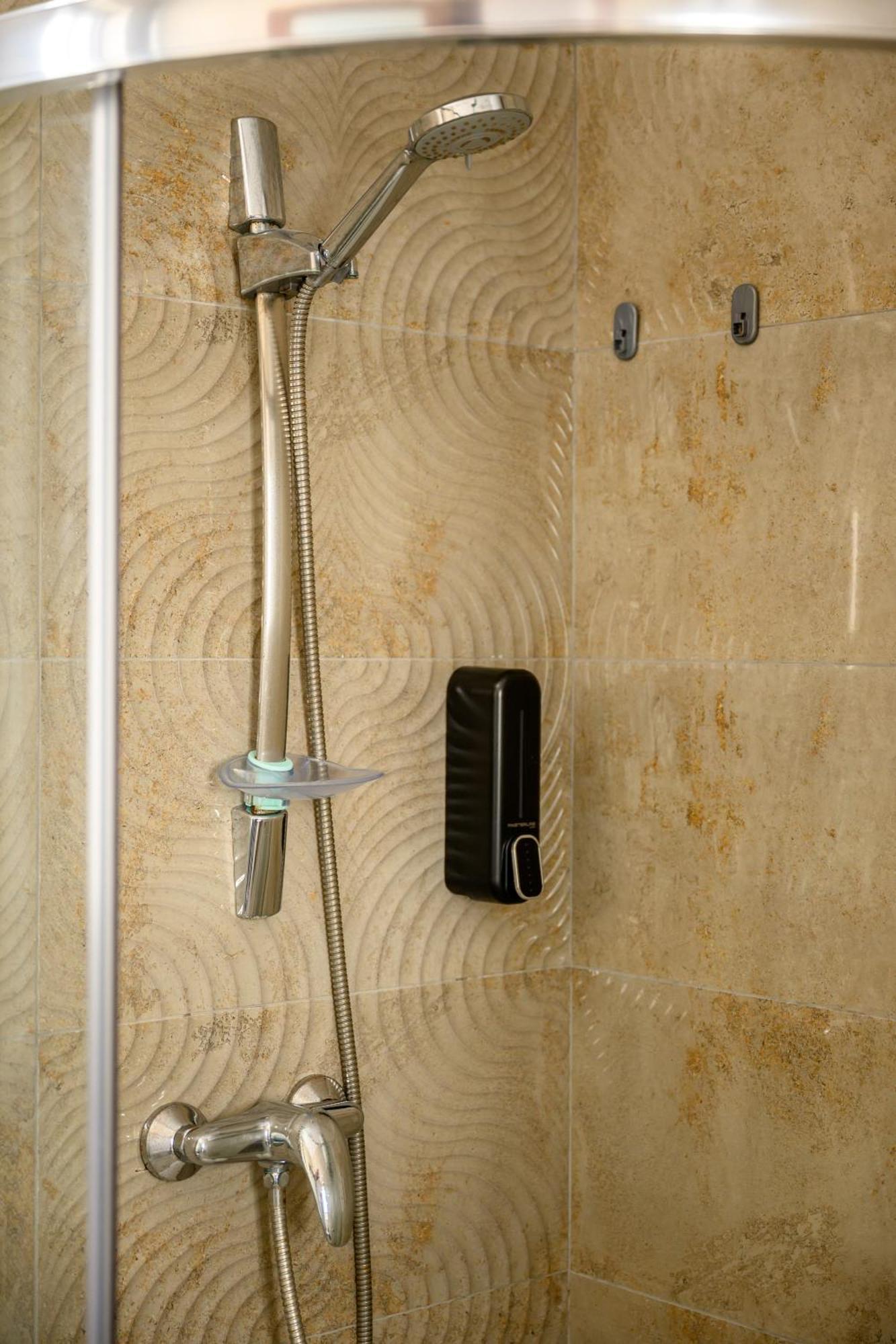 F11 Room 2, Private Room Two Single Beds Shared Bathroom In Shared Flat Msida Ngoại thất bức ảnh